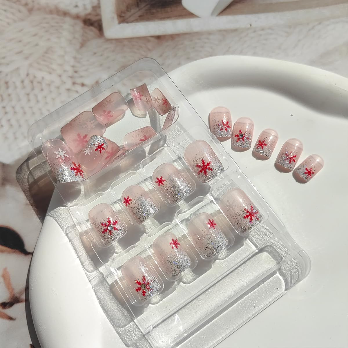 Festive 24Pcs Christmas Press-On Nails Set - Short Square Red & White Snowflake Design with Rhinestones, Glitter French Tips, and Winter Acrylics